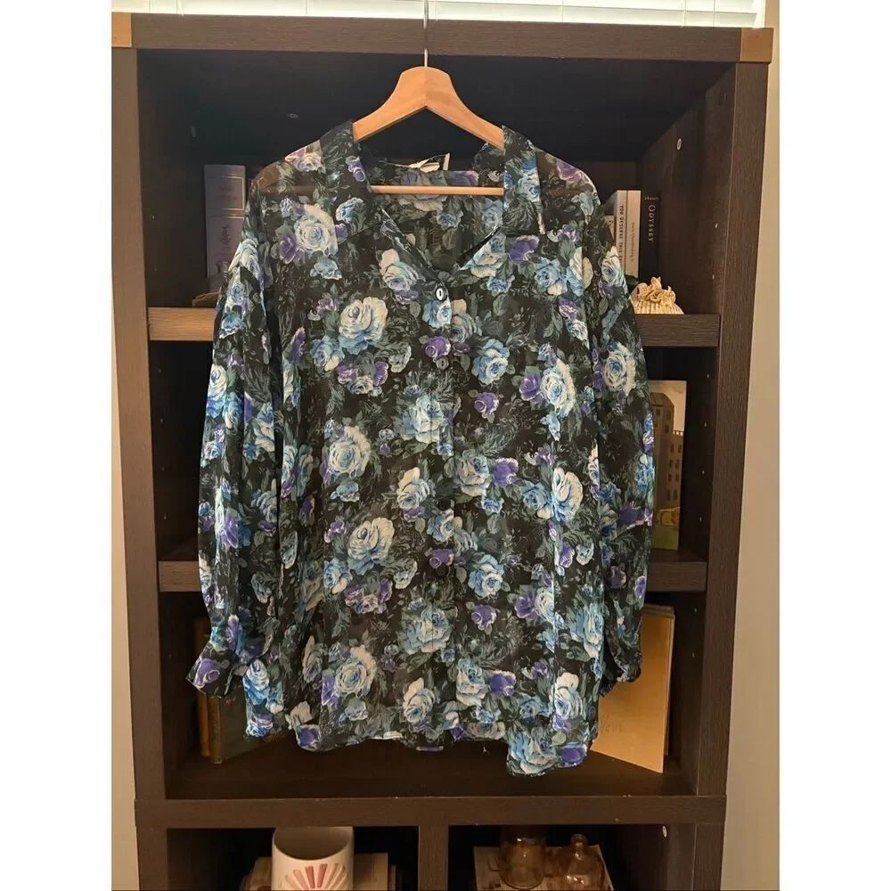 New Star USA Sheer Black & Blue Floral Blouse Size Large